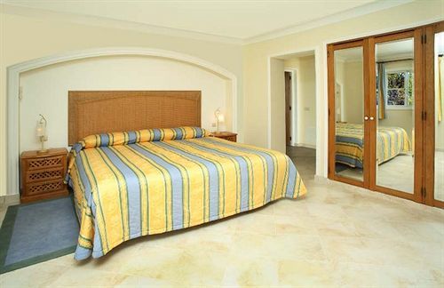 Four Seasons Fairways Hotel กิงตาตาโดลาโก ภายนอก รูปภาพ